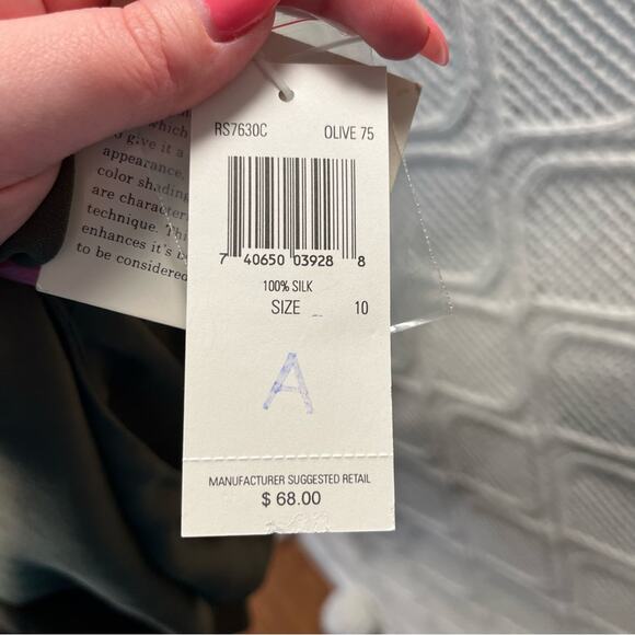 NWT VTG RAFAELLA | Olive Sleeveless Button Up 100% Silk 90s Vest - Picture 9 of 10